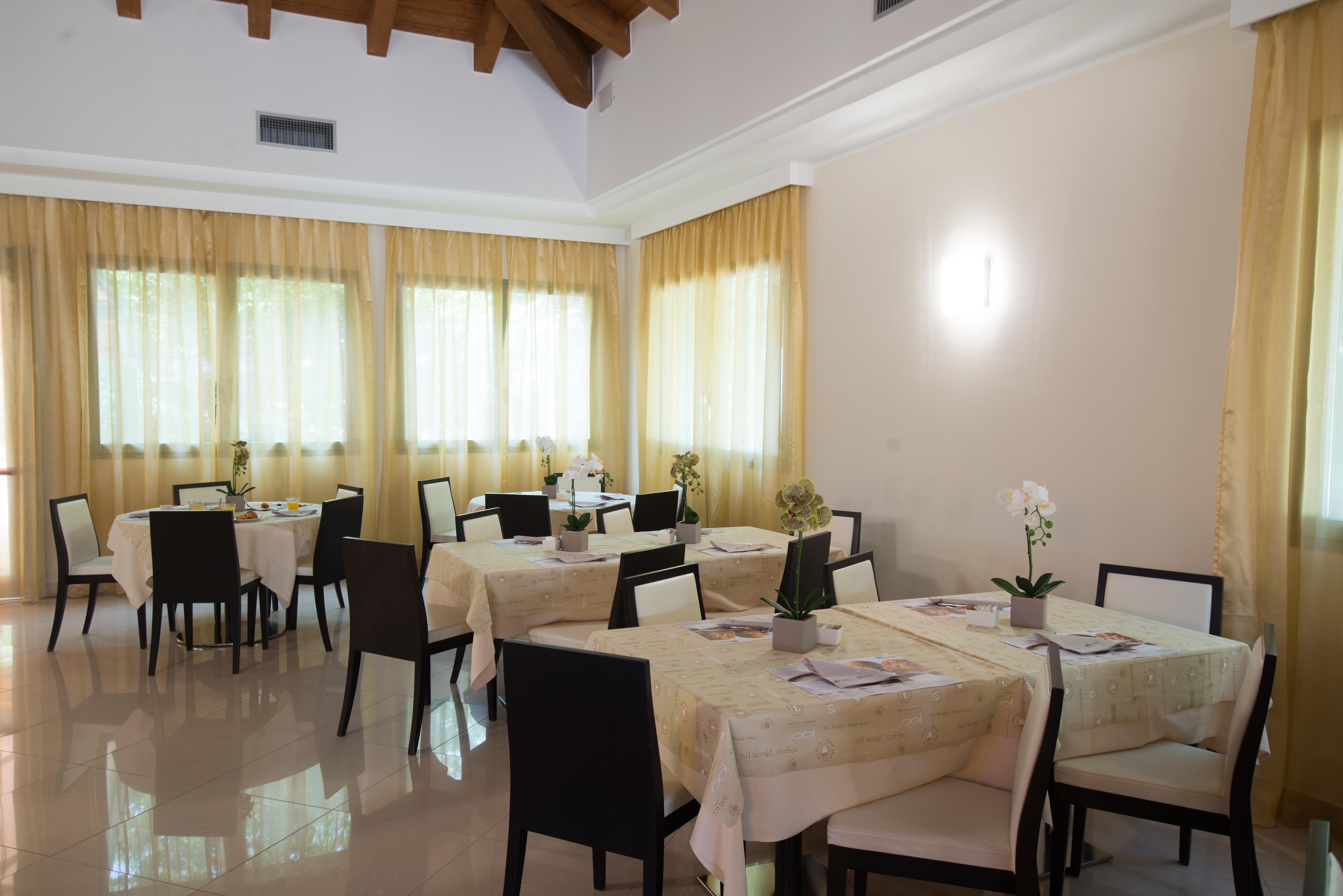 As Hotel Sempione Fiera San Vittore Olona Εξωτερικό φωτογραφία