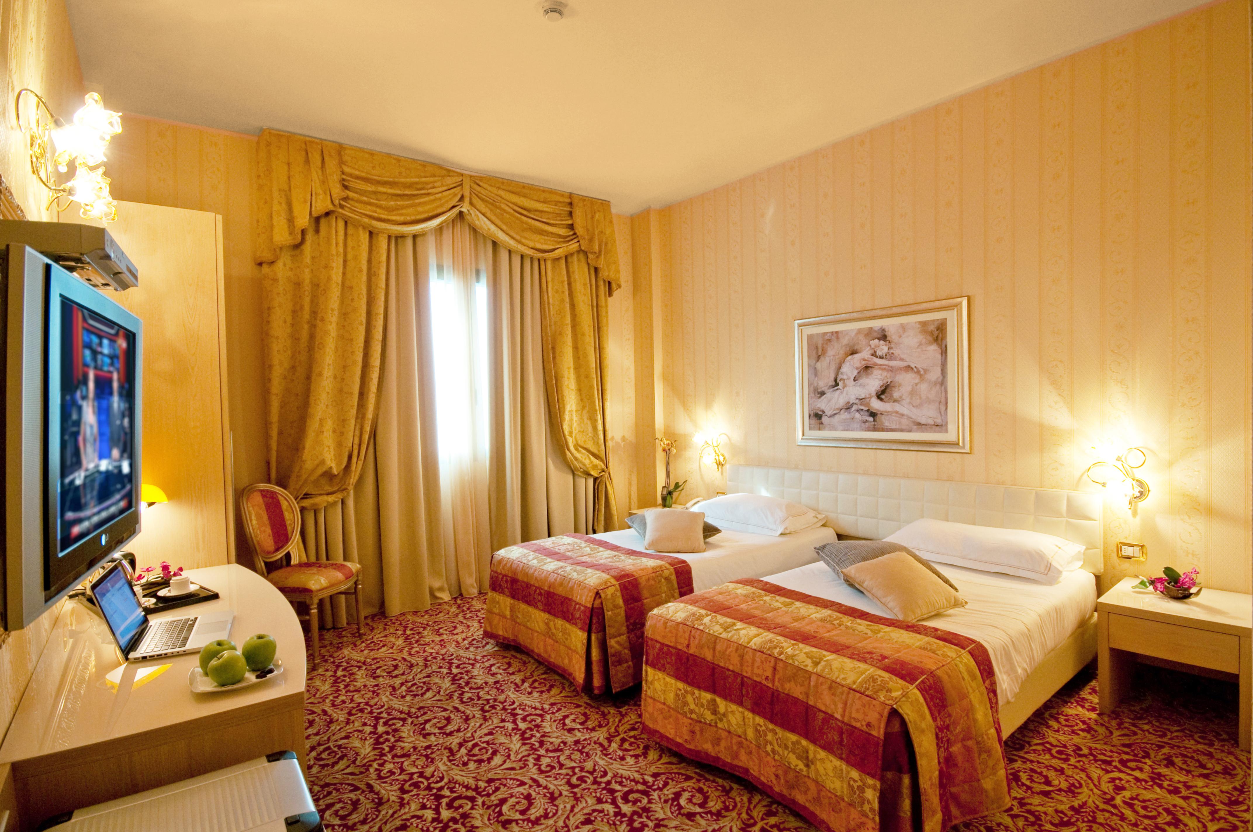As Hotel Sempione Fiera San Vittore Olona Εξωτερικό φωτογραφία