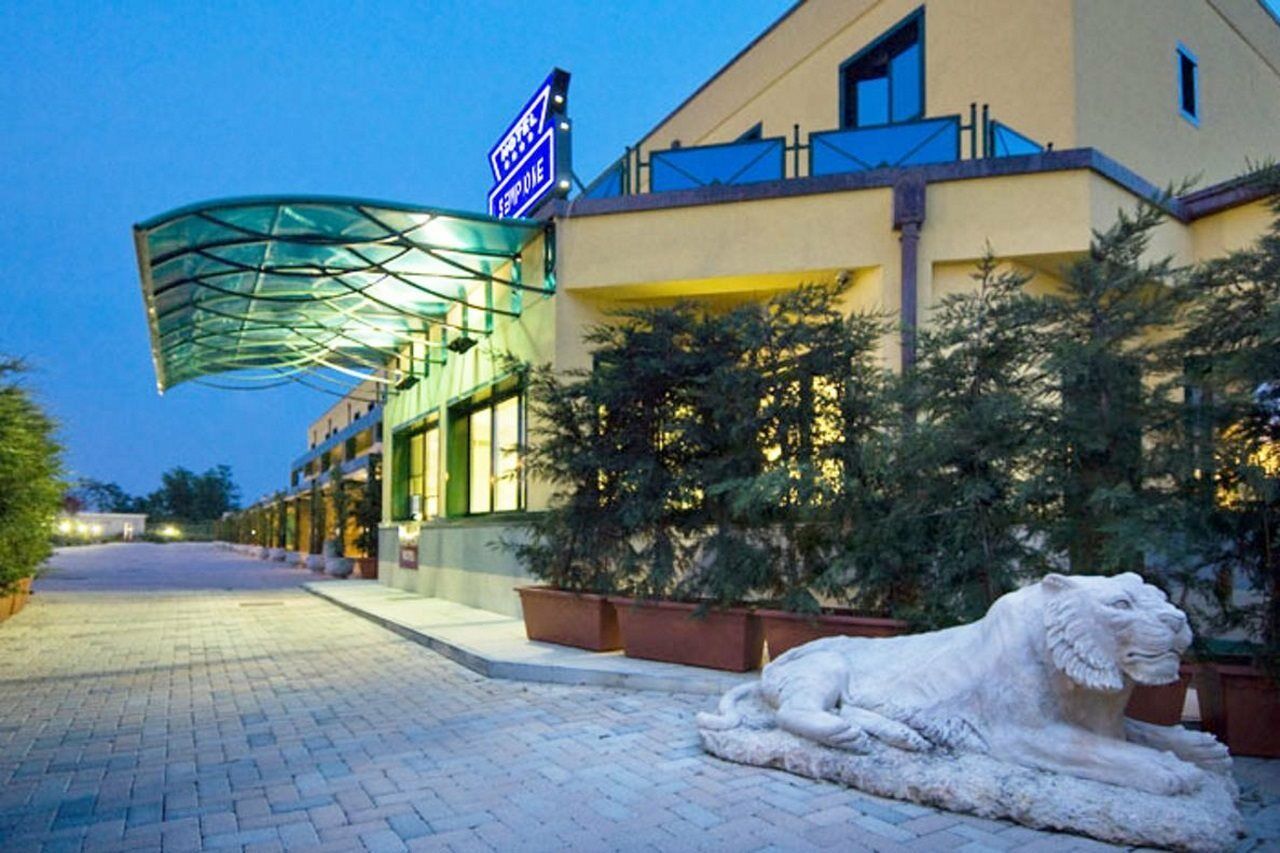 As Hotel Sempione Fiera San Vittore Olona Εξωτερικό φωτογραφία